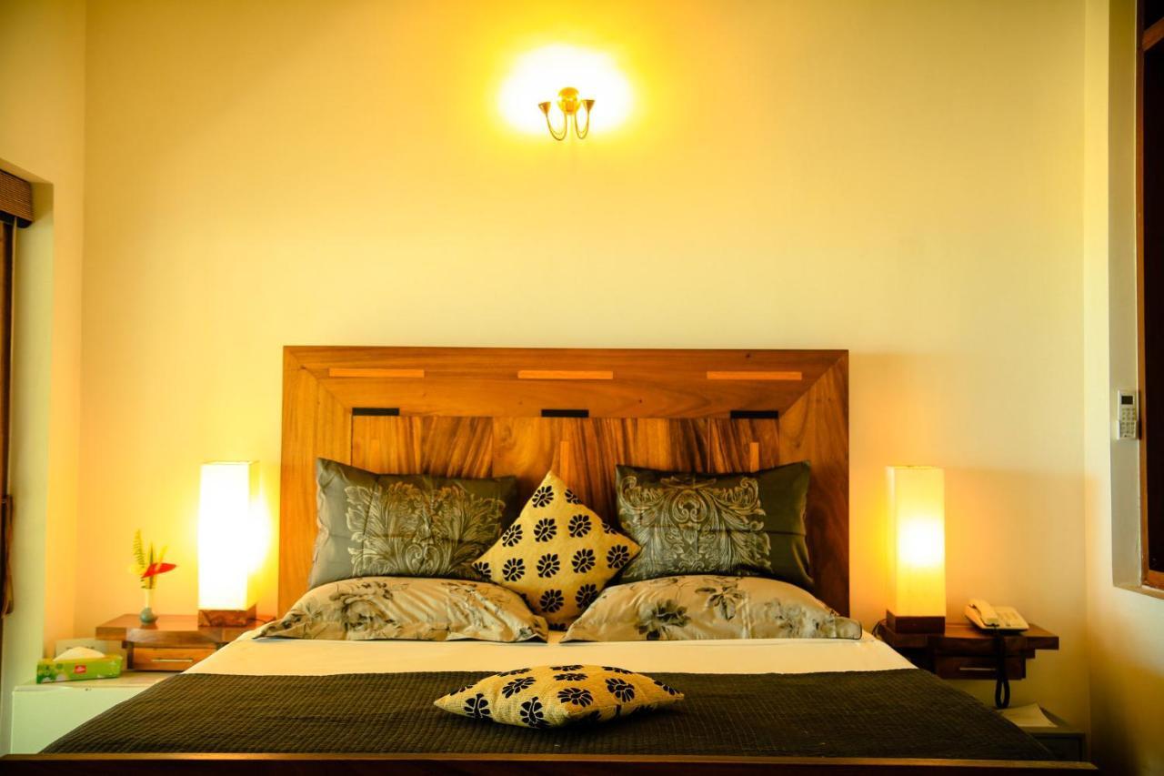 The Cove Hotel Negombo Kültér fotó